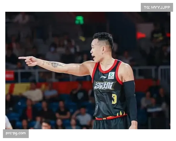 深圳队贺希宁调整投篮手型砍24分 刻苦训练成果逐渐显现